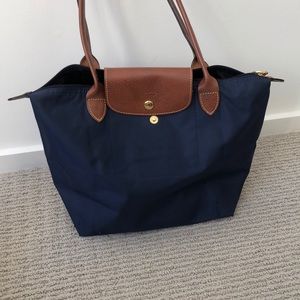 Longchamp Le Pliage Tote Medium